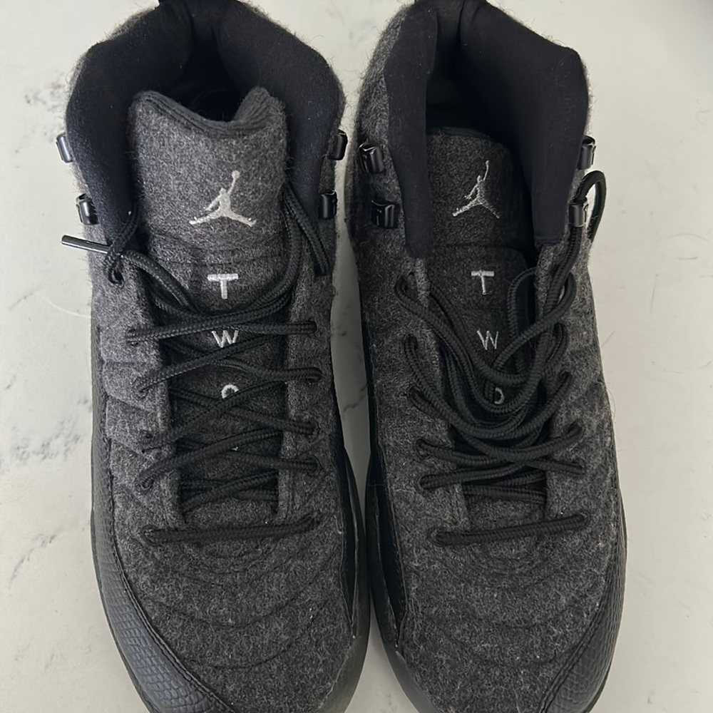 Jordan sneakers 7y